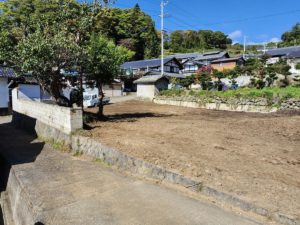 南東側より北西方向。 